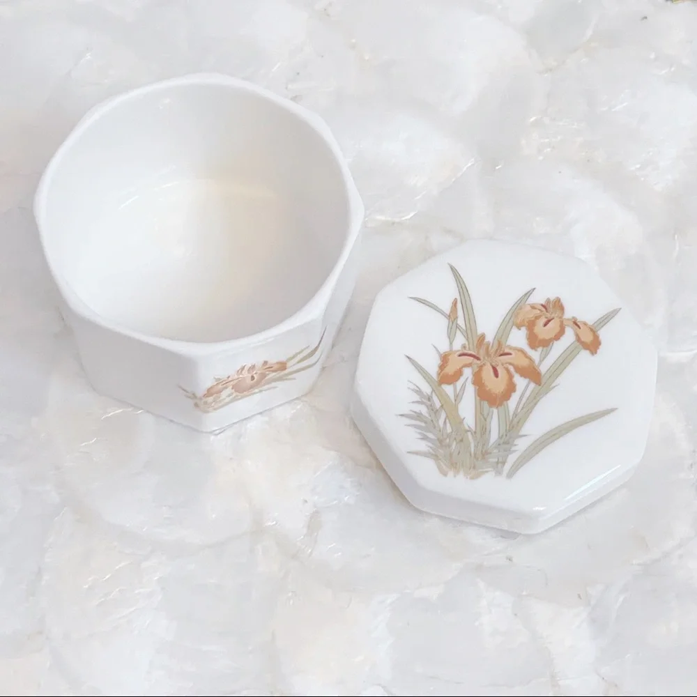 White Brown Iris Bone China Jewelry Trinket Box - Picture 3 of 8
